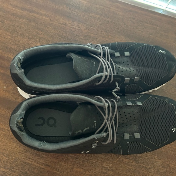 On Running Black sneakers size 10 - Picture 3 of 8